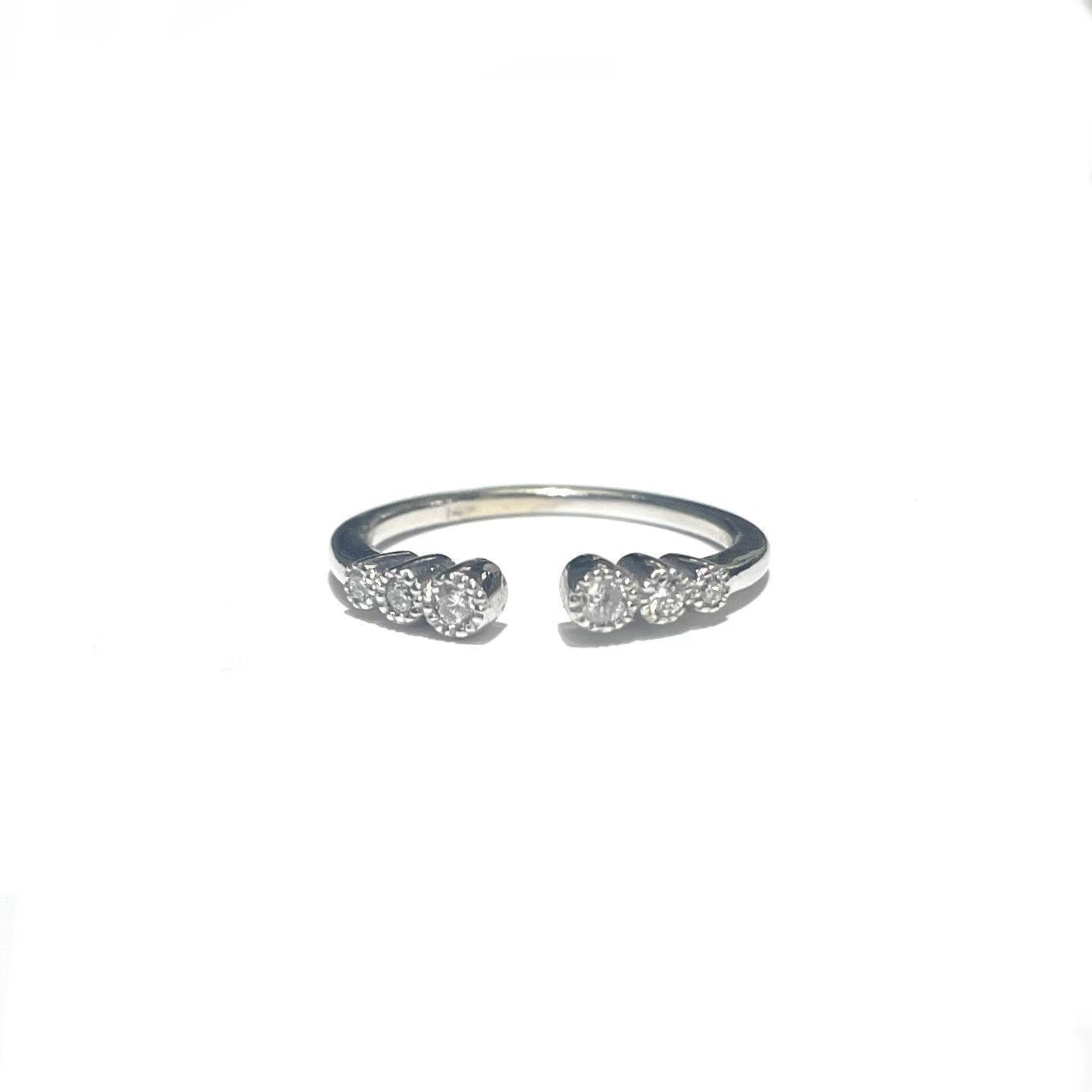 Open Graduated Diamond Ring
