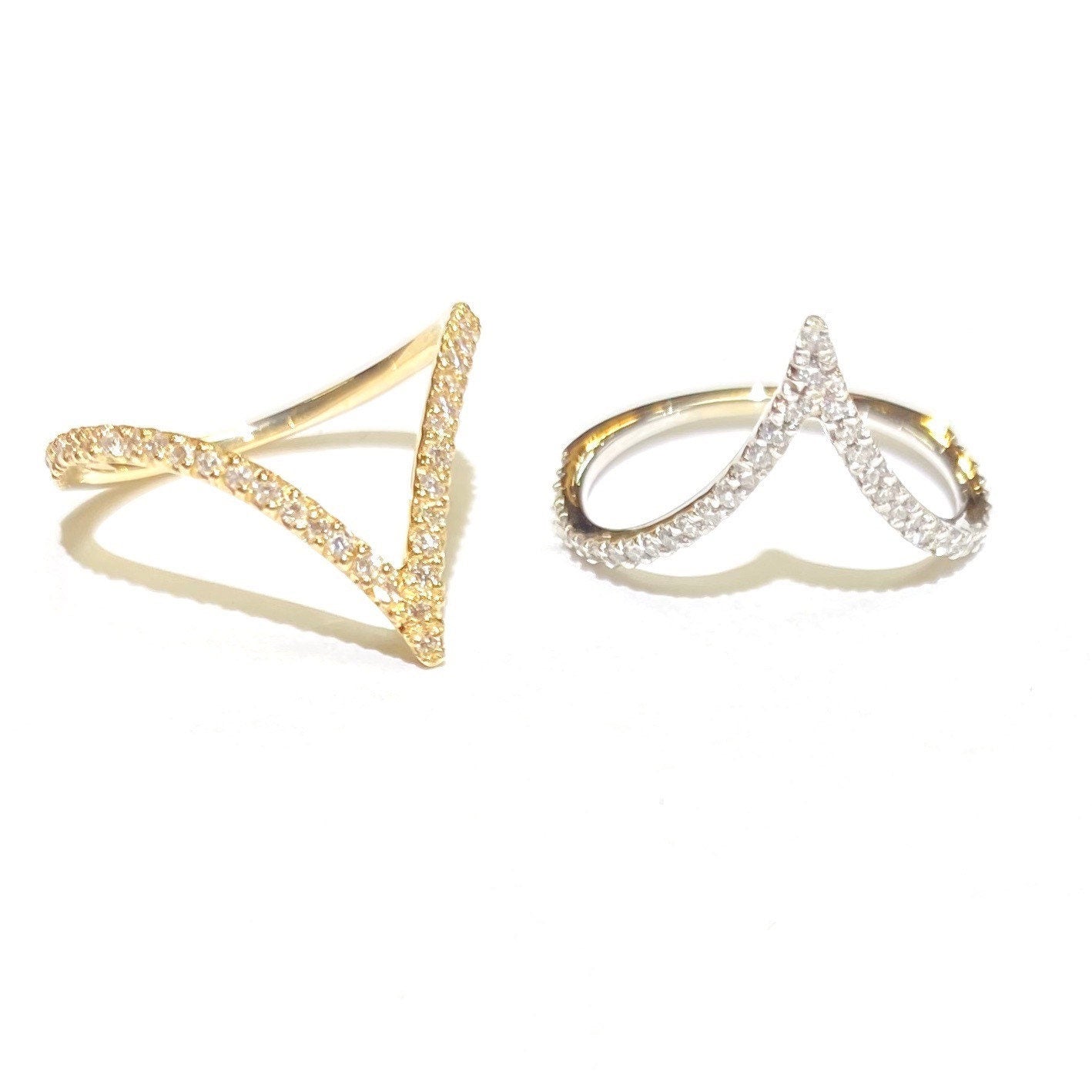 Diamond V Ring