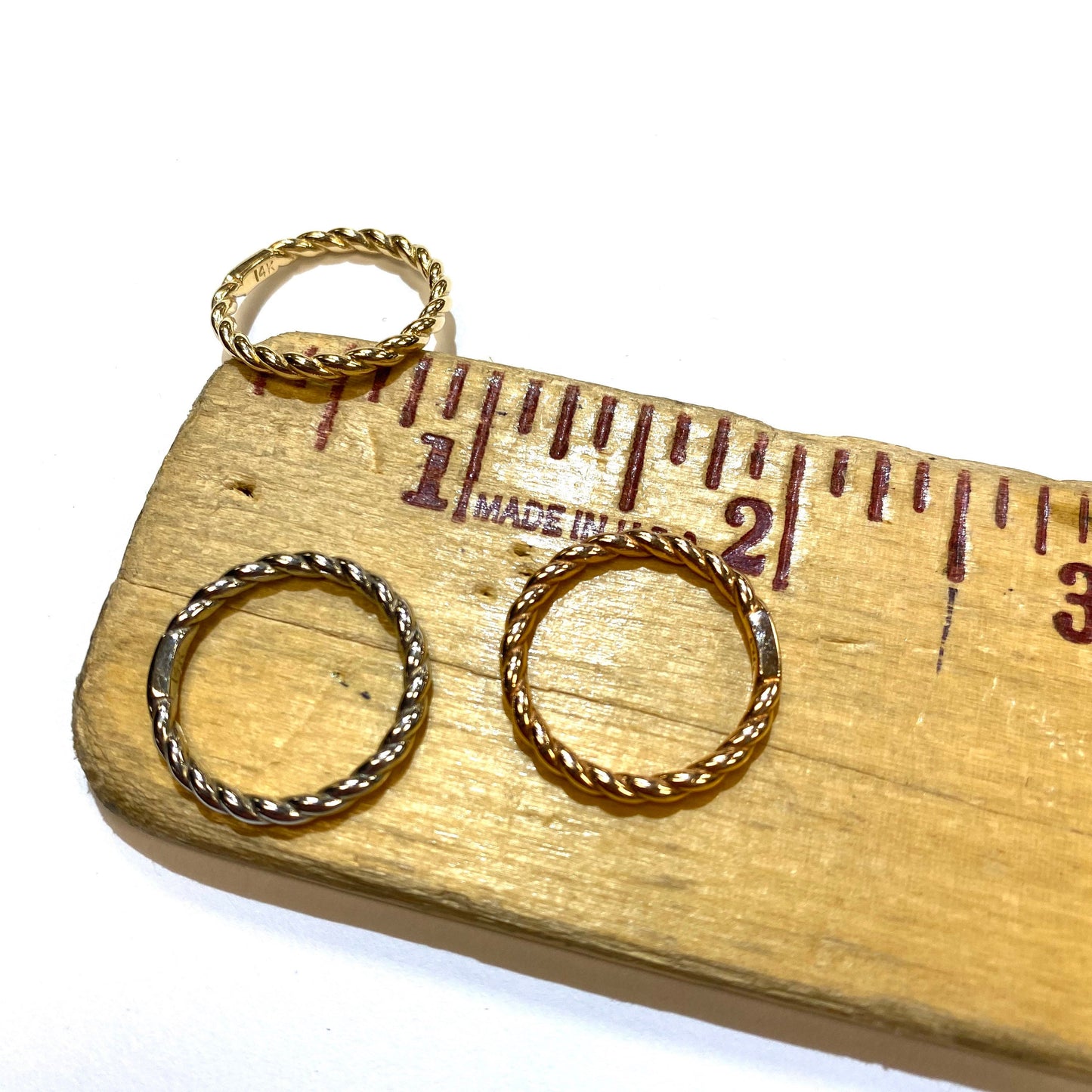Twist Ring