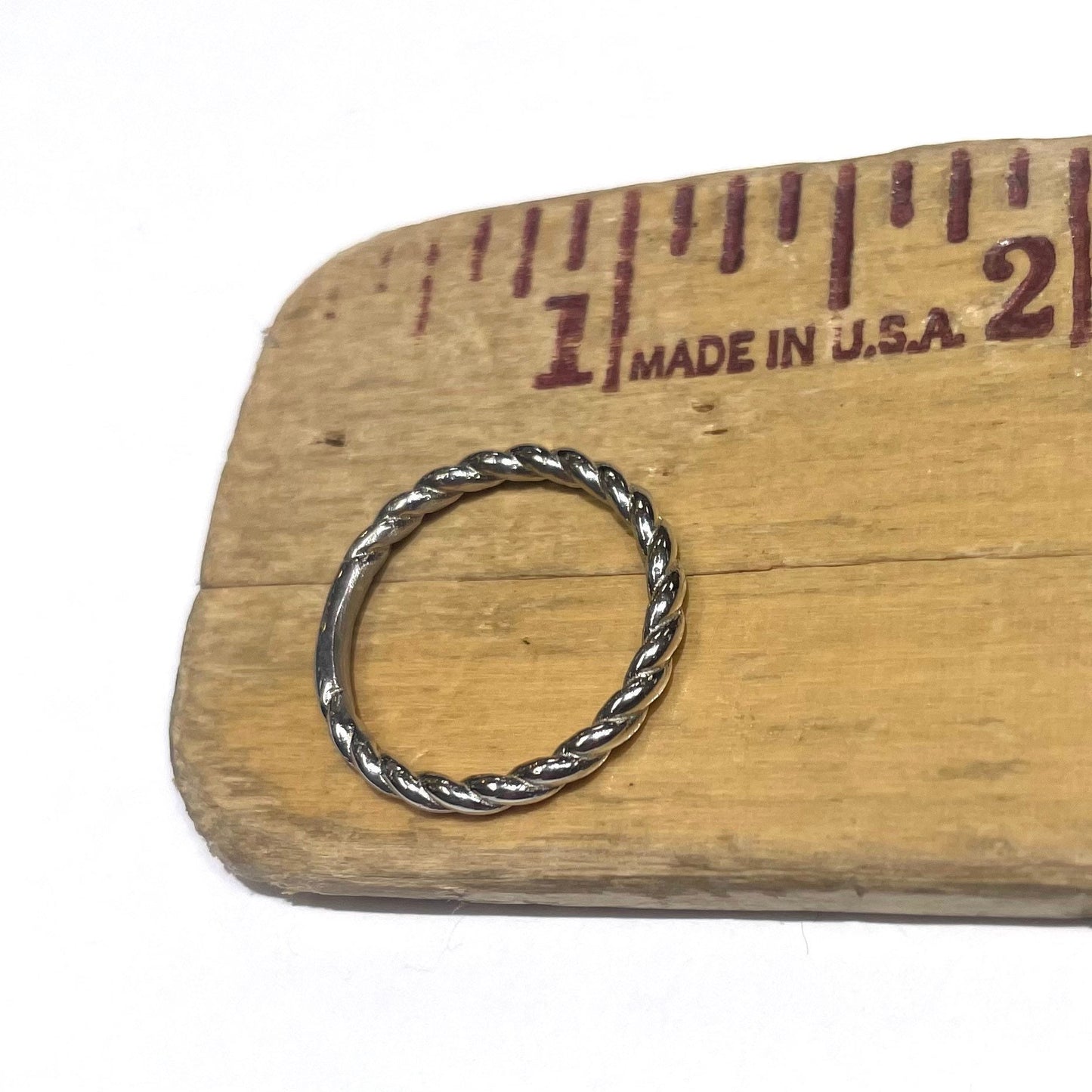 Twist Ring