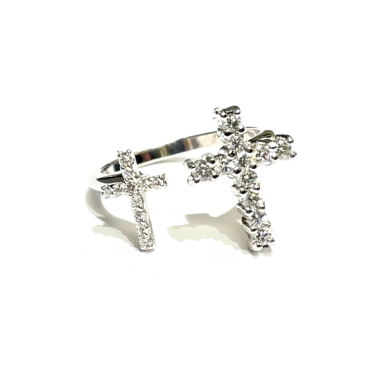 Double Diamond Cross Ring