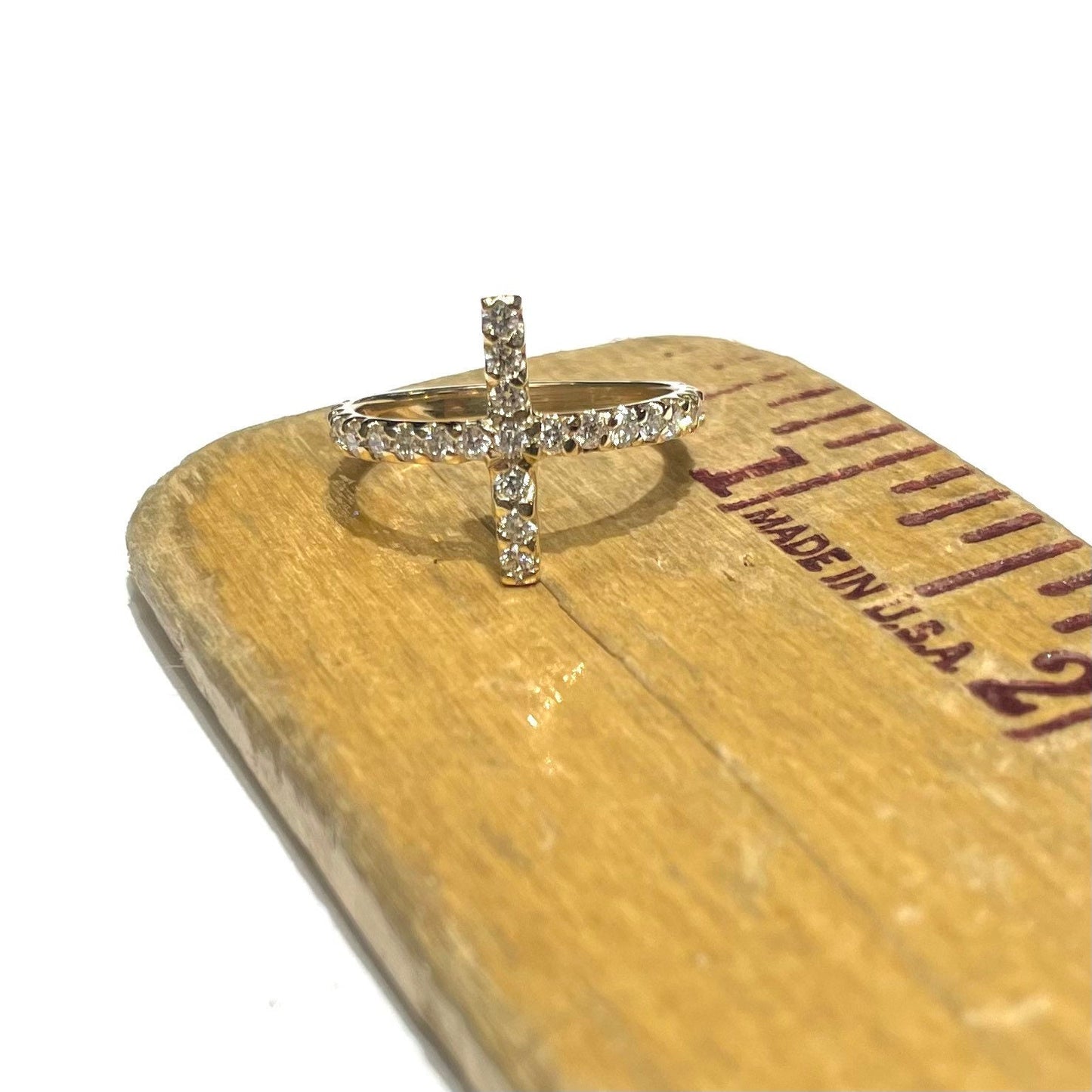 Full Diamond Sideways Cross Ring