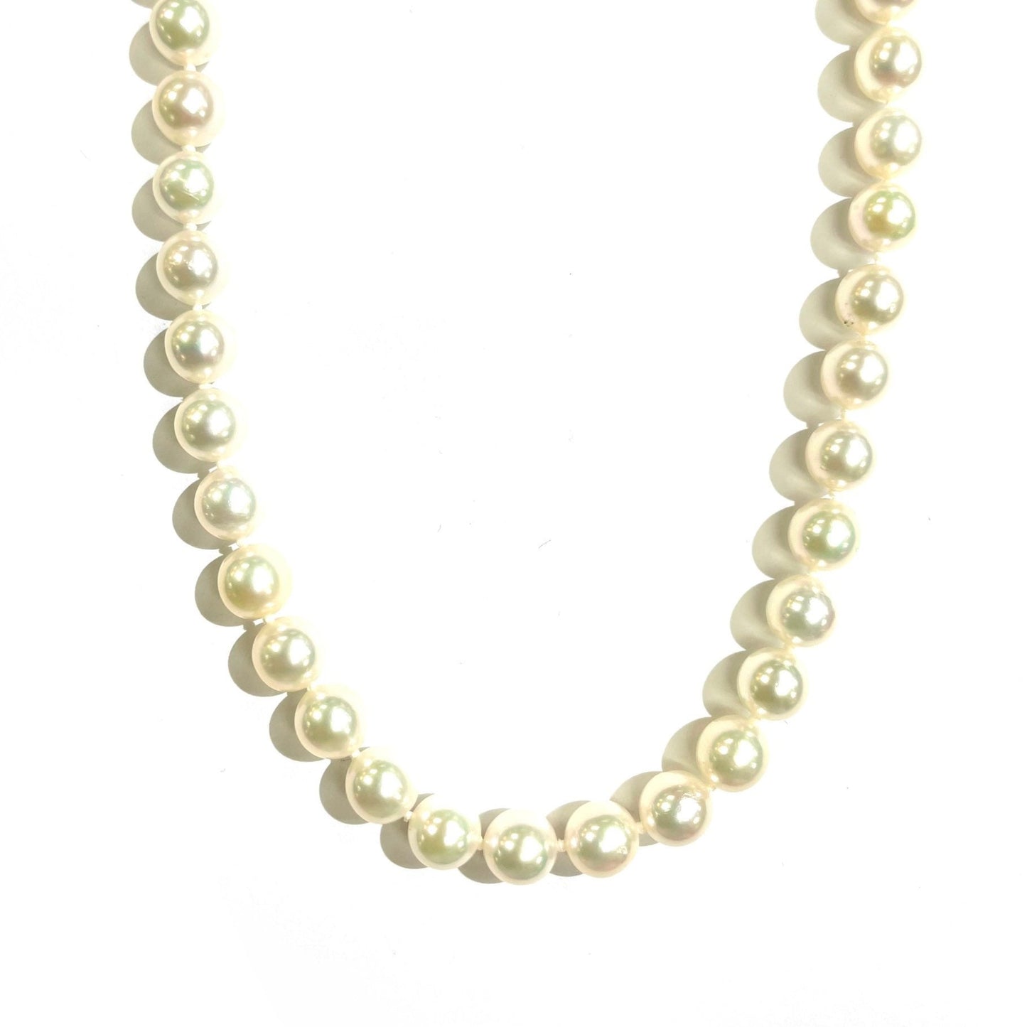 Classic Pearl Necklace