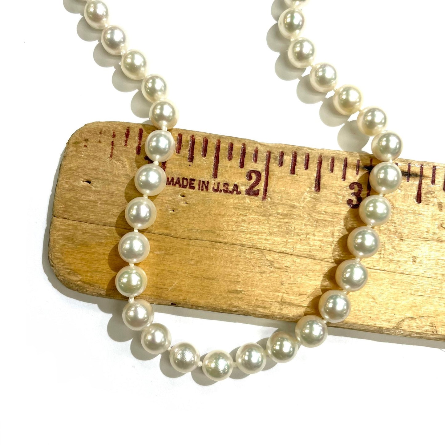 Classic Pearl Necklace