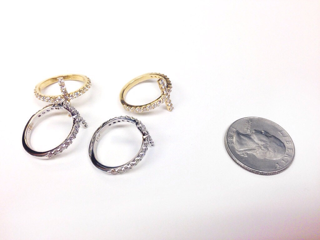 Full Diamond Sideways Cross Ring